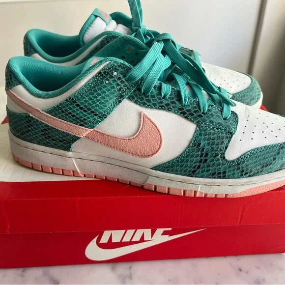 Nike Dunk Low ME washed teal/bleached coral snakeskin - Picture 1 of 8